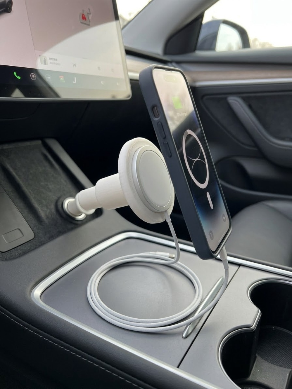 MagSafe-Compatible White Magnetic Car Charger Mount for Phone